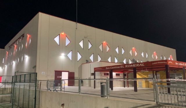 El Ayuntamiento se suma al Día Nacional del TDAH iluminado de naranja los pabellones de la Ciudad Deportiva El Romeral - 2, Foto 2