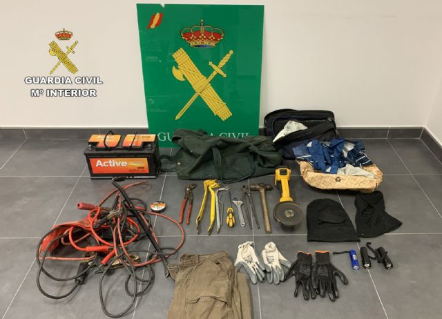 La Guardia Civil desmantela una organización criminal dedicada al robo en estaciones de servicio - 3, Foto 3