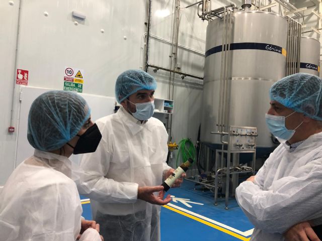 La Comunidad destaca las bondades nutricionales de la algarroba y el potencial del árbol en la lucha contra el cambio climático - 1, Foto 1