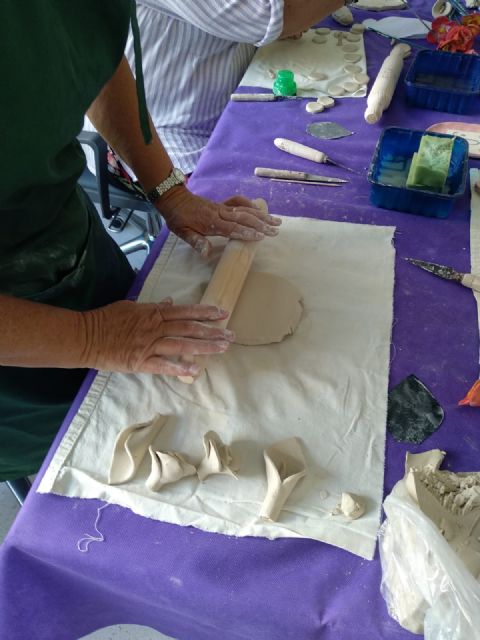 El Ayuntamiento de Puerto Lumbreras desarrolla el taller de artesanía Empoderarte dirigido a mujeres del municipio - 1, Foto 1