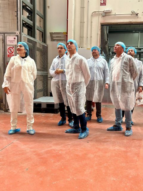El alcalde de Molina de Segura visita las instalaciones de DOSCADESA, empresa líder en investigación y desarrollo de mezclas funcionales para la industria alimentaria - 1, Foto 1