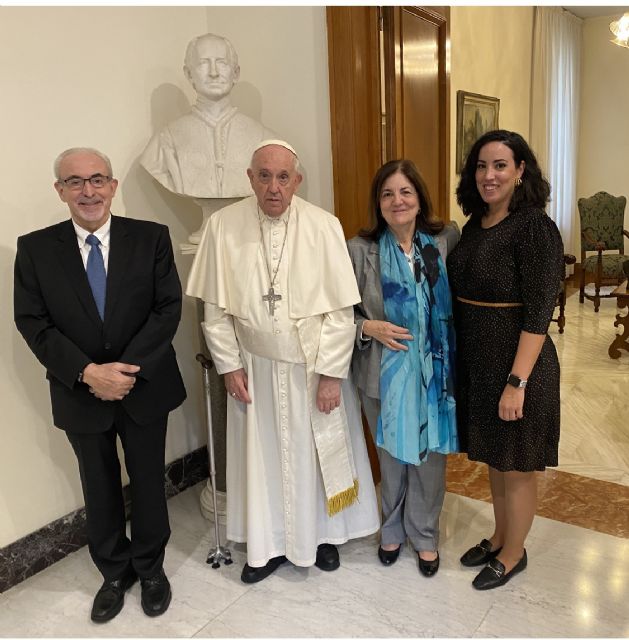 El Papa Francisco recibe en audiencia privada al presidente de la UCAM - 2, Foto 2