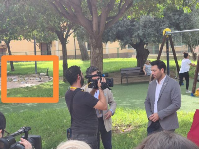 De la foto oficial a la foto real - 2, Foto 2