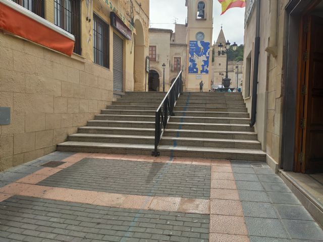 IU-Verdes exige que se mejore la accesibilidad de las escaleras de la Plaza Mayor - 1, Foto 1