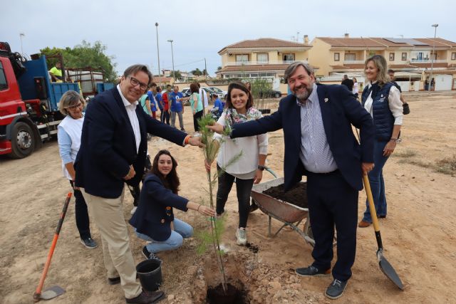 Rotary y Espacio Mediterráneo contribuyen a la renaturalización del municipio con 150 pinos - 3, Foto 3