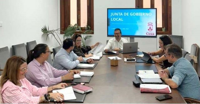 La Junta de Gobierno Local aprueba la cesión de uso de locales municipales a UCOMUR - 1, Foto 1