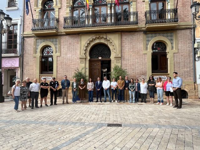 Minuto de silencio en repulsa del presunto asesinato machista de una joven en Librilla - 1, Foto 1