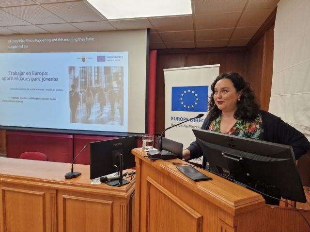 Unas jornadas abordan la formaci�n de los periodistas para combatir la desinformaci�n sobre la Uni�n Europea