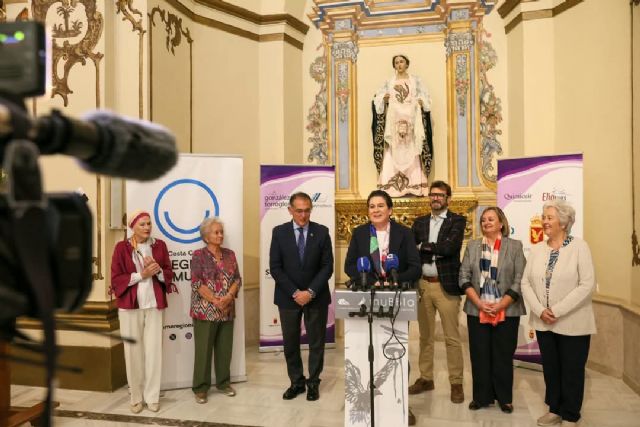El Paso Blanco conmemorará el XXV aniversario del trono de la Santa Mujer Verónica, el primero de la Semana Santa de Lorca portado exclusivamente por mujeres - 3, Foto 3