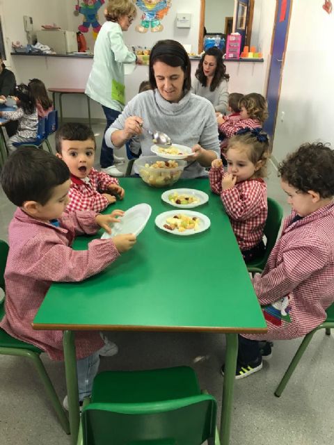 Taller de zumo y macedonia en la Escuela Infantil de Roldán - 5, Foto 5