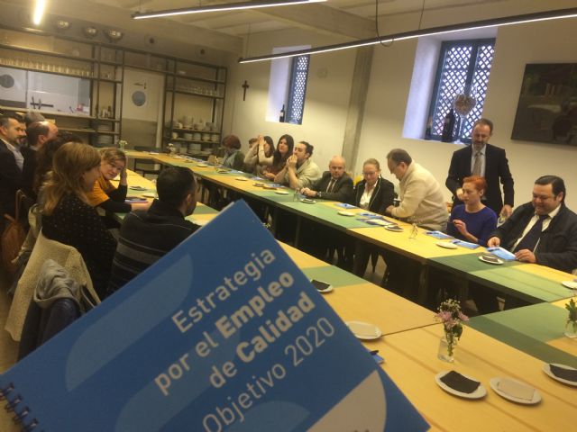 La Comunidad destina casi un millón de euros a 27 entidades sin ánimo de lucro para contratar a 82 jóvenes en paro - 1, Foto 1