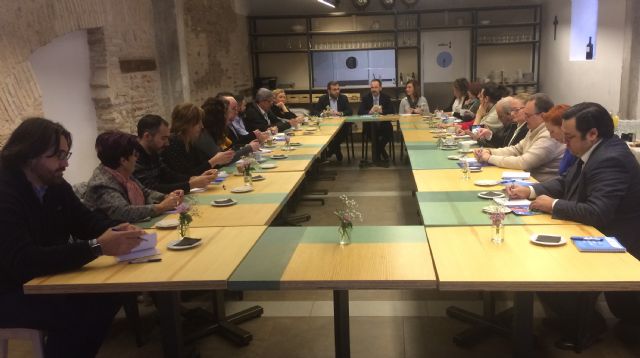 La Comunidad destina casi un millón de euros a 27 entidades sin ánimo de lucro para contratar a 82 jóvenes en paro - 2, Foto 2