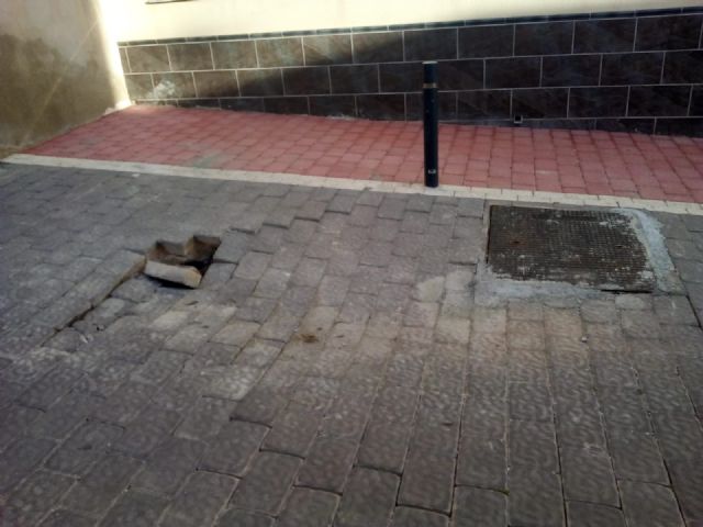 El PSOE exige al Alcalde que atienda a los vecinos de El Calvario y actúe de urgencia ante el preocupante hundimiento de la calle Segunda Caída - 1, Foto 1