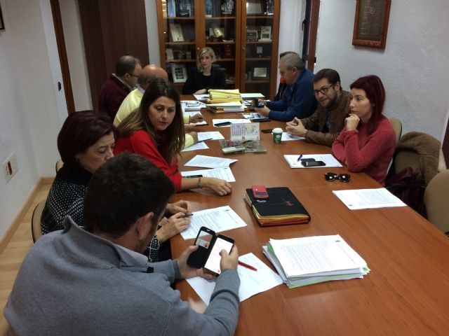 La Junta de Gobierno Local de Molina de Segura adjudica el servicio extraescolar de apertura de colegios - 1, Foto 1