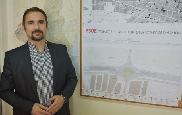 Diego José Mateos celebra que Gil Jódar se haga eco por fin de la propuesta del PSOE de construir un paso inferior para solucionar los atascos en San Antonio - 1, Foto 1