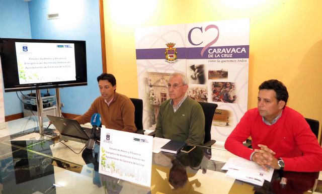 El Ayuntamiento de Caravaca realiza un estudio para mejorar el rendimiento energético del alumnado público exterior - 1, Foto 1