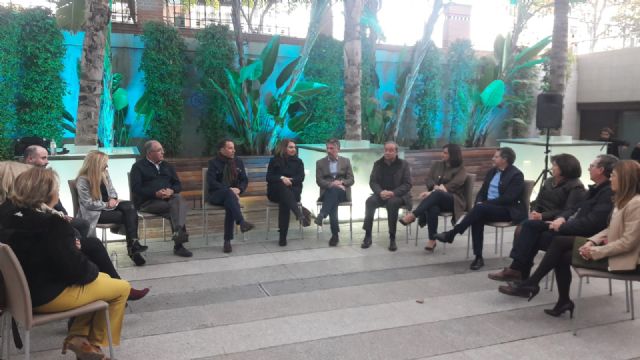 Fulgencio Gil destaca la labor de los maestros como pieza clave para el futuro de la Región de Murcia - 2, Foto 2