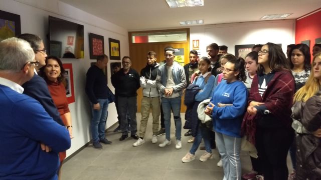 Pacheco inaugura Expres-Arte, una muestra de pintura que conecta a los alumnos de Cualificación Profesional con el arte - 1, Foto 1