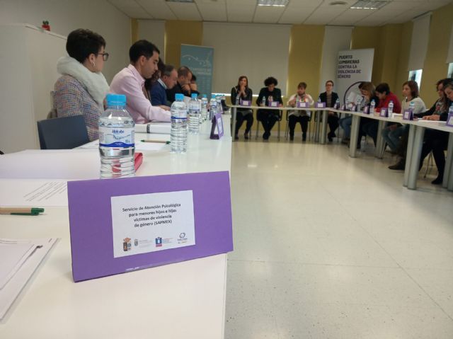 Se reúne la Mesa Local contra la Violencia de Género, para planificar nuevas medidas de actuación en Puerto Lumbreras - 2, Foto 2