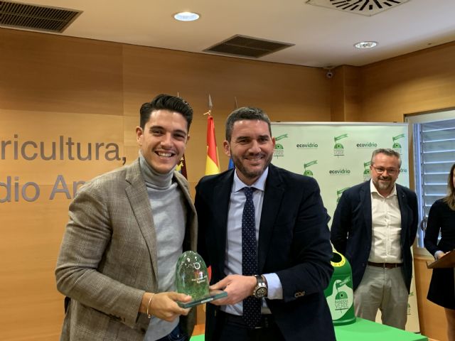 Águilas recibe el galardón Iglú Verde que reconoce el incremento del reciclado de vidrio en la localidad - 1, Foto 1