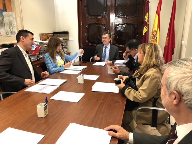 La Ordenanza de Movilidad dará un lugar prioritario al peatón y armonizará los distintos usos de las vías - 1, Foto 1