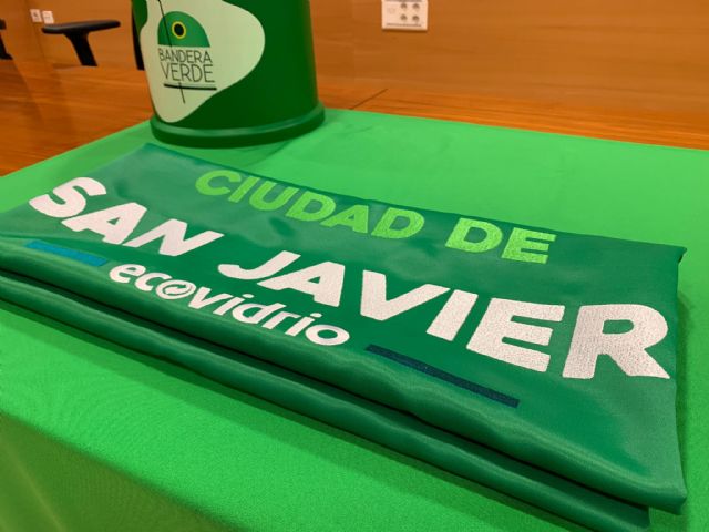 San Javier recoge el galardón “Bandera Verde” como vencedor de la campaña “Movimientos Banderas Verdes” de Ecovidrio - 3, Foto 3