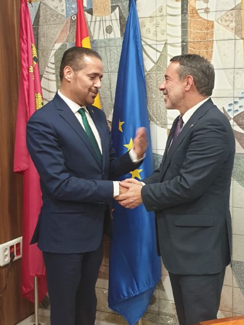 El cónsul de Marruecos agradece a Jiménez las gestiones realizadas y confirma negociaciones muy avanzadas para la apertura de una línea aérea directa desde Corvera - 1, Foto 1