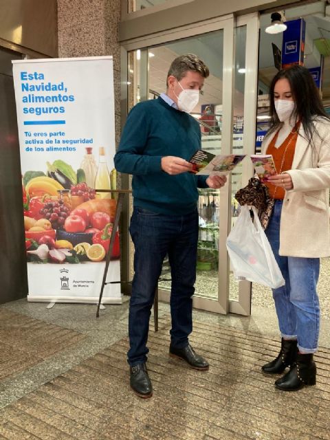 Consumo lanza una campaña en las plazas de abastos bajo el lema Esta Navidad, alimentos seguros - 1, Foto 1