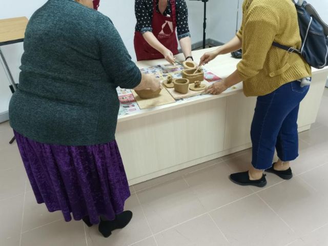 Hoy finaliza el Taller contra la violencia de Género EMPODERARTE - 2, Foto 2