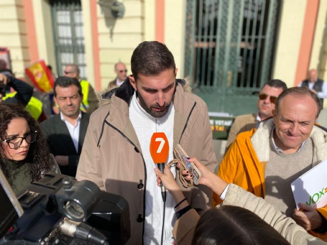 “Sánchez vete ya. Los españoles queremos votar” - 1, Foto 1