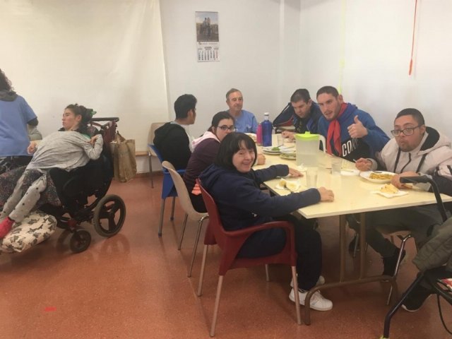 Se renovará el servicio de catering y comedor en los Centros Municipales de Día para Personas con Discapacidad y la Escuela Infantil “Clara Campoamor”, Foto 1