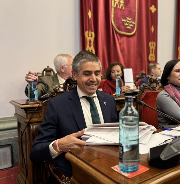 Giménez Gallo logra que el Pleno exija claridad sobre el futuro del FC Cartagena y respaldar a la afición albinegra - 1, Foto 1