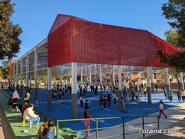 Inauguran la nueva pista polideportiva del CEIP Tierno Galván - 1, Foto 1