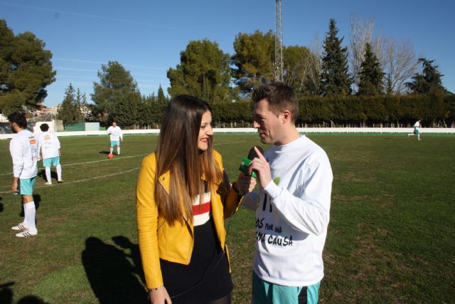 Gran éxito del partido solidario de fútbol, que ha servido para recoger alimentos para las familias necesitadas - 2, Foto 2