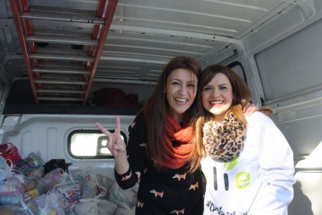 Gran éxito del partido solidario de fútbol, que ha servido para recoger alimentos para las familias necesitadas - 3, Foto 3