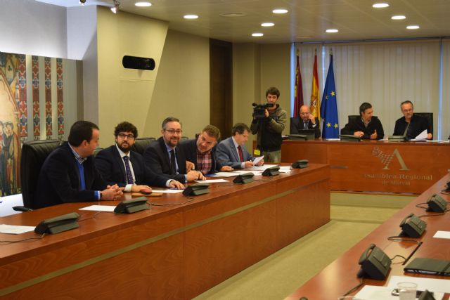 Víctor Martínez: Ciudadanos ha entendido que no se puede fiar de PSOE y Podemos con las enmiendas y ha hecho un trabajo serio con el PP - 1, Foto 1