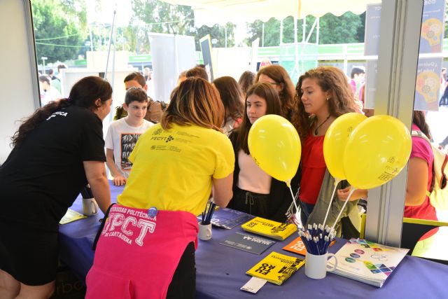 El proyecto nacional ‘Quiero ser ingeniera’ se estrena en Murcia con millar y medio de alumnas de Secundaria - 1, Foto 1
