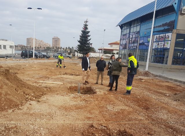 Comienzan las obras de un nuevo aparcamiento para contribuir a descongestionar el tráfico a la entrada a La Manga - 2, Foto 2