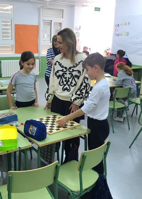 Cerca de 40 menores disfrutan de la Escuela de Navidad en el colegio 'Joaquín Cantero' - 3, Foto 3