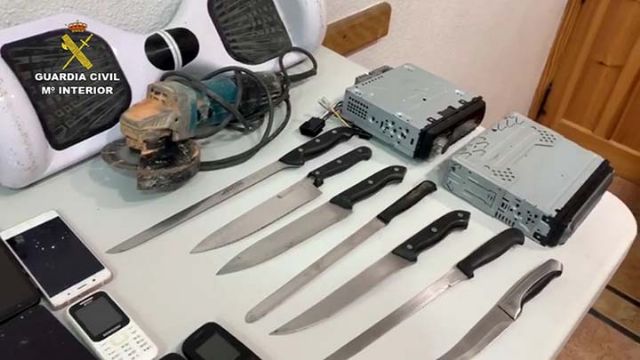 La Guardia Civil desmantela un activo punto de venta de drogas en Beniel - 4, Foto 4