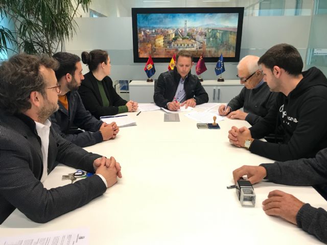 Firma de convenio de colaboración entre el Ayuntamiento de Torre Pacheco y Cáritas - 1, Foto 1