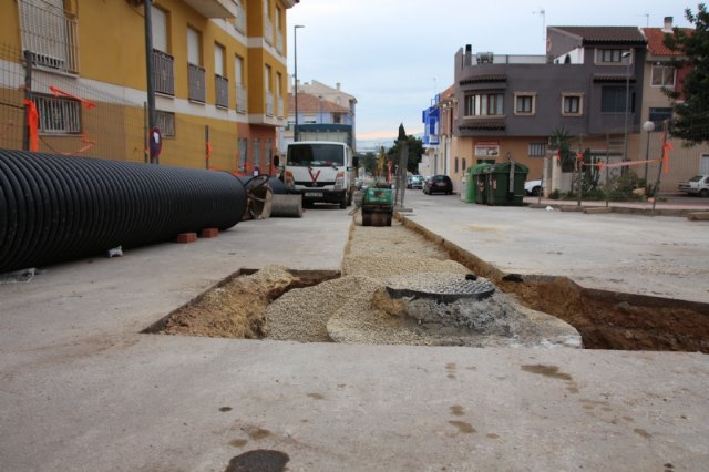 Obras de mejora de las redes en calle Salzillo y Alquerías, Foto 2