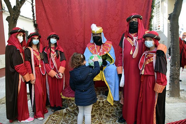 Los pequeños entregaron sus cartas para los Reyes Magos en el oratorio de la Asociación Clemencia y Fe - 2, Foto 2