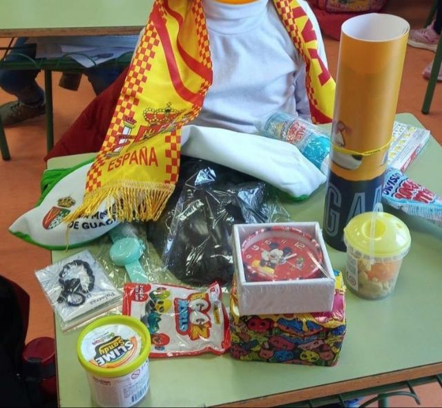 El alcalde pedáneo José. J Arias seguirá repartiendo juguetes cada Navidad - 1, Foto 1