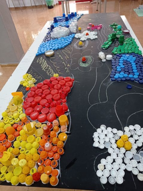 Los jóvenes de Calasparra trabajan en un mural participativo de concienciación medio ambiental - 4, Foto 4