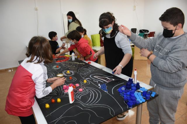 Los jóvenes de Calasparra trabajan en un mural participativo de concienciación medio ambiental - 5, Foto 5