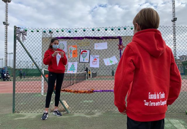 Las Torres entre Raquetas celebra un año más su fiesta solidaria de Navidad a beneficio de las asociaciones locales - 2, Foto 2