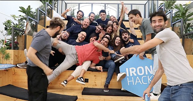 5 consejos para comenzar un nuevo curso profesional en el área tecnológica en 2023 - 1, Foto 1