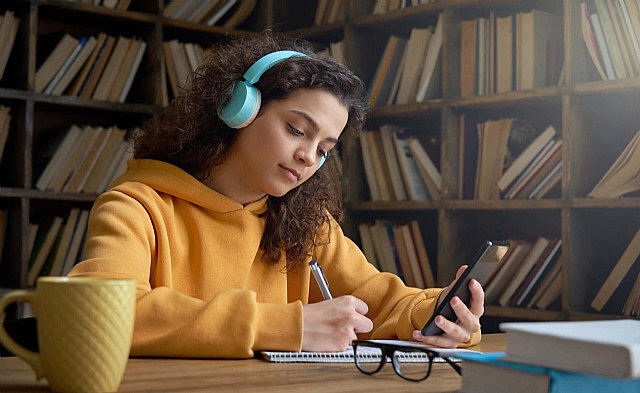 BBVA ofrece un año de suscripción en la plataforma de estudiantes Wuolah a los nuevos clientes en España - 1, Foto 1