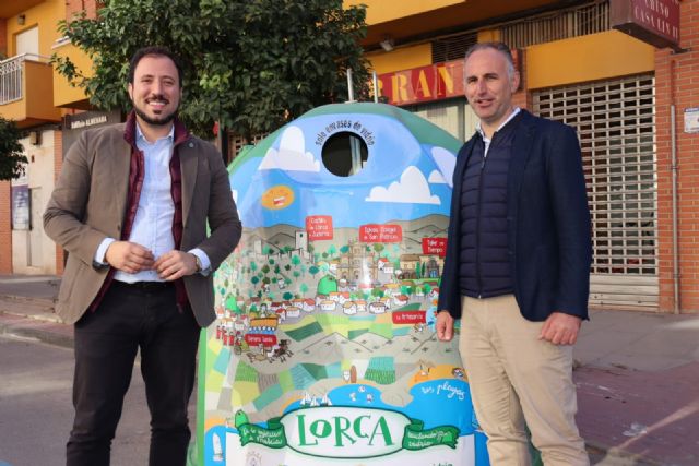 Lorca gana el Reto Mapamundi de reciclaje de vidrio y recibe 10 contenedores decorados por Ecovidrio como premio - 1, Foto 1